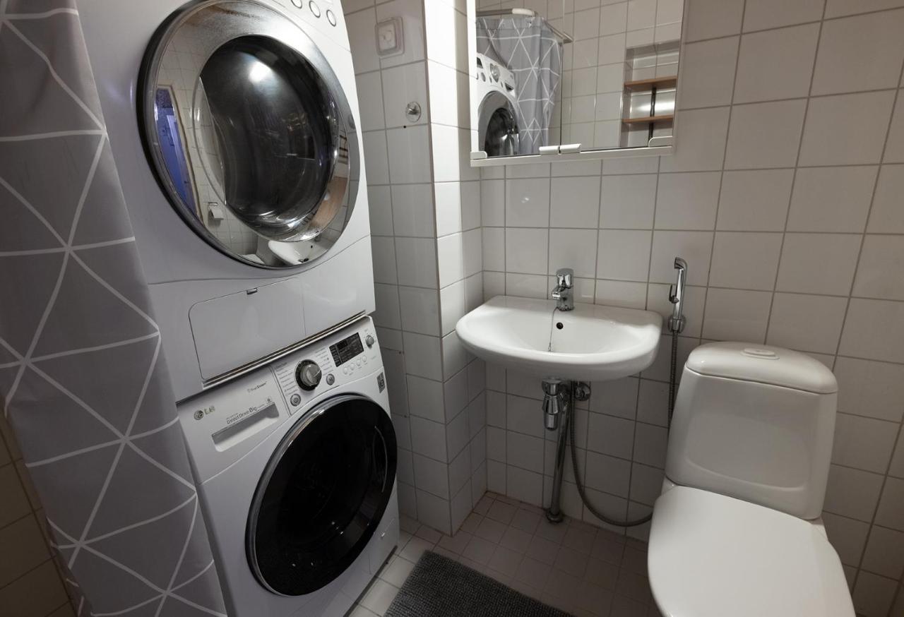 2Ndhomes Central 1Br Apartment With Great Location By Kaisaniemi Park Helsinki Esterno foto